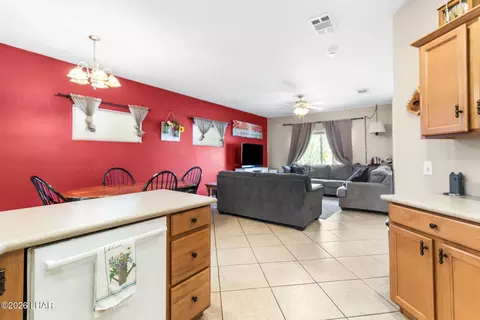 Kitchen - 7134 E Stoneaxe Dr, Kingman, AZ 86401 photo 6 of 6