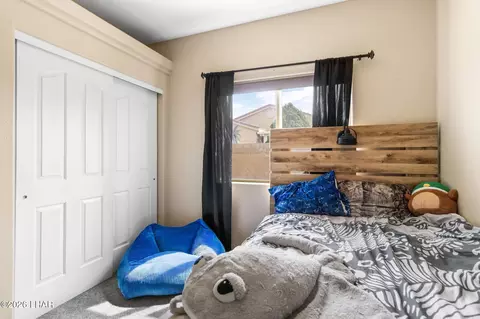 Bedroom - 7134 E Stoneaxe Dr, Kingman, AZ 86401 photo 4 of 7