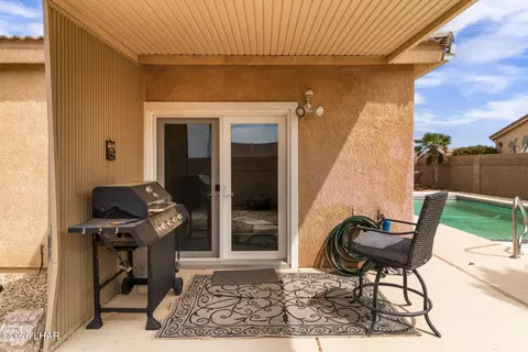 Exterior - 7134 E Stoneaxe Dr, Kingman, AZ 86401 photo 12 of 26