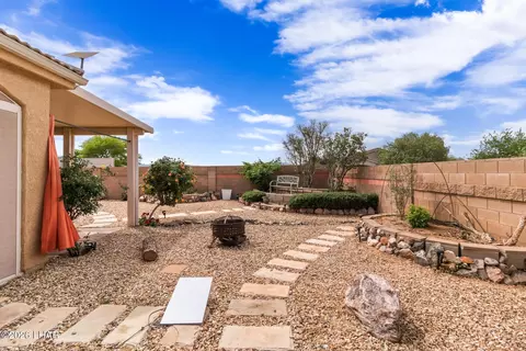 Exterior - 7134 E Stoneaxe Dr, Kingman, AZ 86401 photo 9 of 26