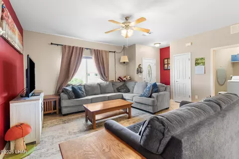 Living - 7134 E Stoneaxe Dr, Kingman, AZ 86401 photo 4 of 5