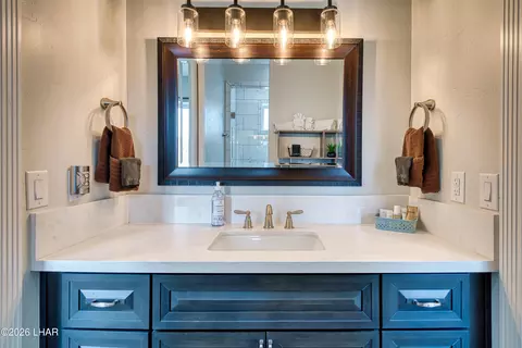 Bath - 8491 River View Villas Dr, Parker, AZ 85344 photo 3 of 11