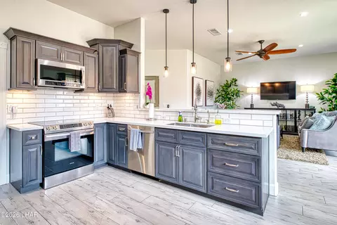 Kitchen - 8491 River View Villas Dr, Parker, AZ 85344 photo 4 of 9