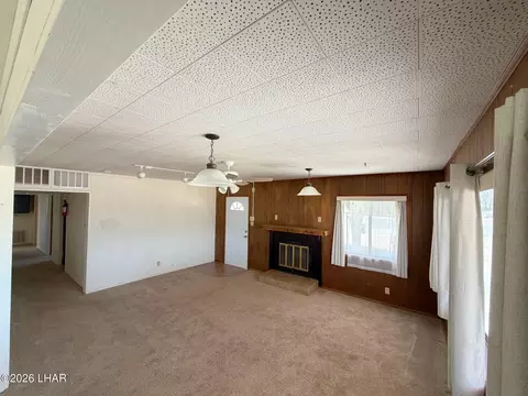 Living - 15691 Apache, Ehrenberg, AZ 85334 photo 4 of 6