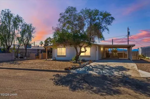2725 Honeybear Dr, Lake Havasu City, AZ 86404