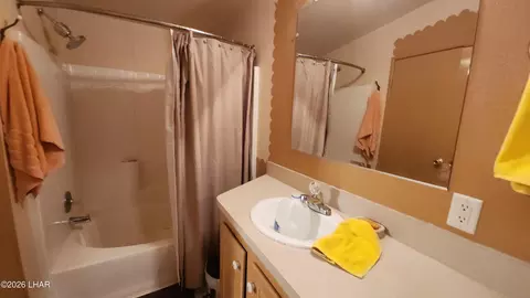 Bath - 49515 Ruby Ave, Quartzsite, AZ 85346 photo 1 of 1