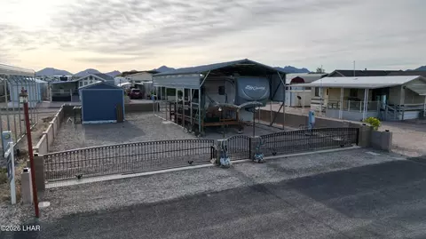 33 N Juniper Rd, Quartzsite, AZ 85346