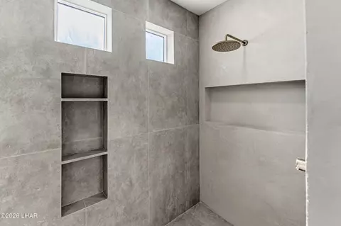 Bath - 2250 Eastern St, Kingman, AZ 86401 photo 3 of 7