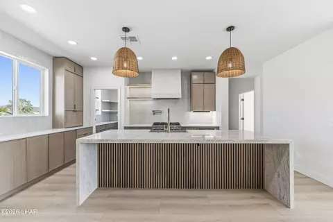 Kitchen - 2250 Eastern St, Kingman, AZ 86401 photo 2 of 11