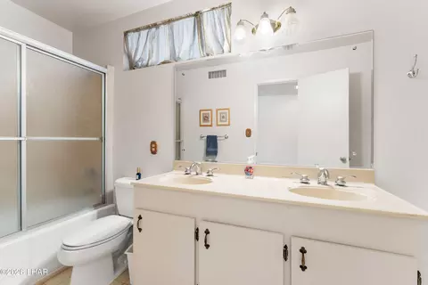 Bath - 256 E Riverfront Dr, Parker, AZ 85344 photo 1 of 3
