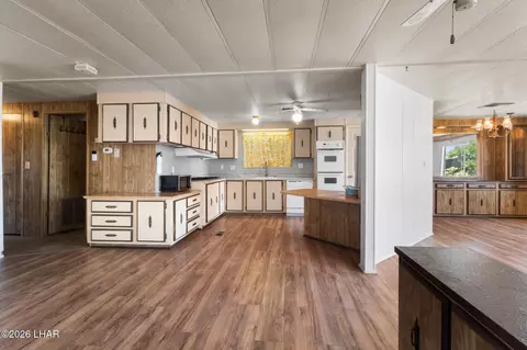 Kitchen - 2650 E Lass Ave, Kingman, AZ 86409 photo 1 of 5