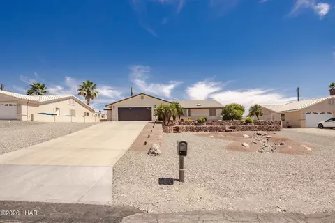3704 Hiawatha Dr, Lake Havasu City, AZ 86404