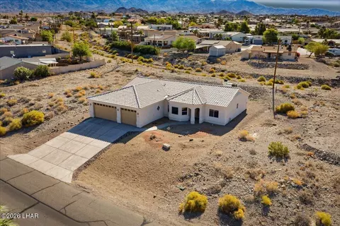 3244 Sheik Dr, Lake Havasu City, AZ 86404