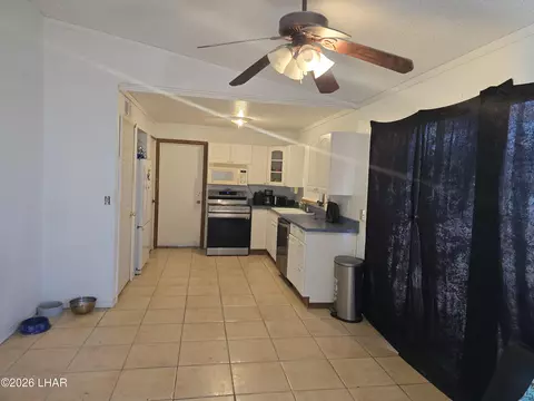 2390 Alpine Ln, Lake Havasu City, AZ 86403