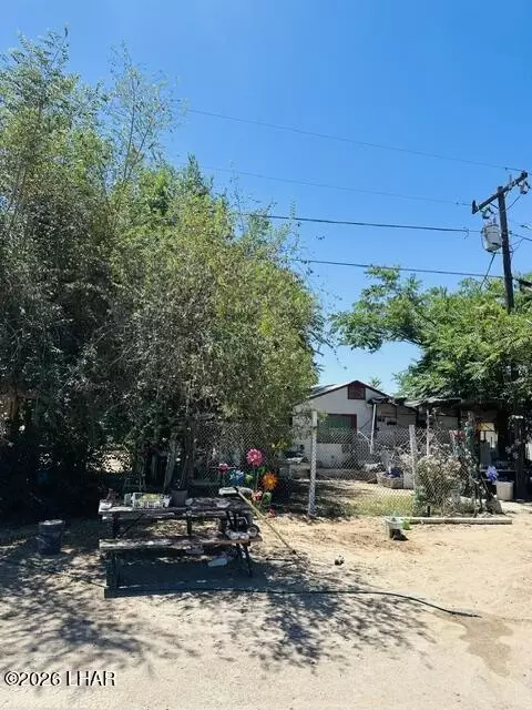 70782 Elm Ave, Wenden, AZ 85357