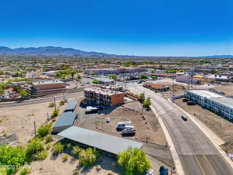 89 Acoma Blvd N, Lake Havasu City, AZ 86403