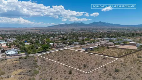 3957 N Harvard St, Kingman, AZ 86409