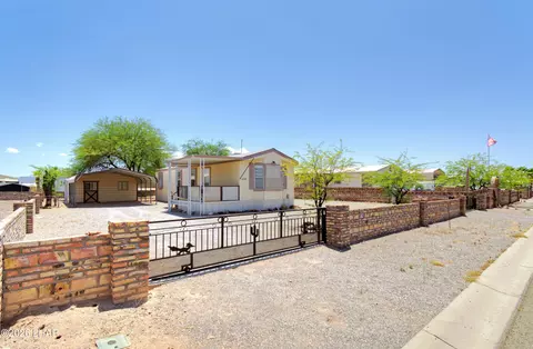 49585 Opal Ave, Quartzsite, AZ 85346