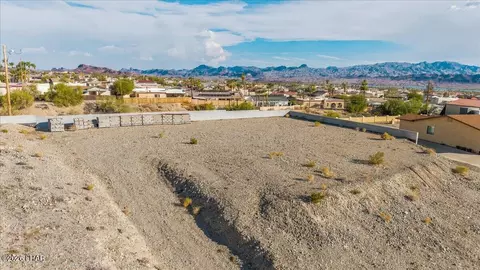 236 Comanche Ln, Lake Havasu City, AZ 86403