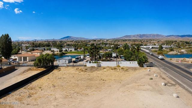 1282 E Levee Dr, Mohave Valley, AZ 86440