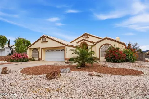 2876 Winchester Rd, Bullhead City, AZ 86442