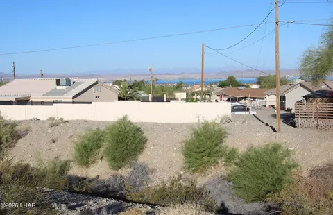 135 Nelson Ln, Lake Havasu City, AZ 86403