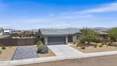 6699 W Hershey Way, Golden Valley, AZ 86413