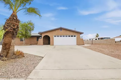 136 Smoketree Ave S, Lake Havasu City, AZ 86403