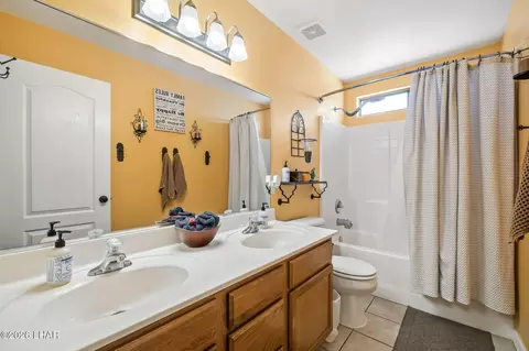 Bath - 3973 E Nicole Ave, Kingman, AZ 86409 photo 1 of 2
