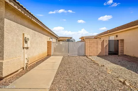 Exterior - 3973 E Nicole Ave, Kingman, AZ 86409 photo 4 of 4