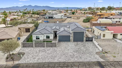 2201 Chip Dr, Lake Havasu City, AZ 86406