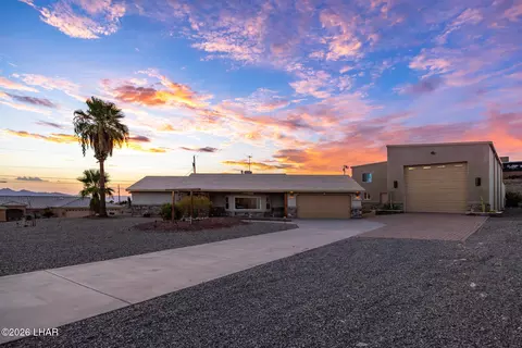 3871 Vega Dr, Lake Havasu City, AZ 86404
