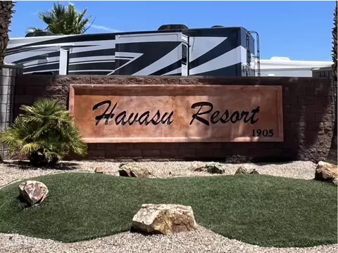 1905 Victoria Farms Rd, Lake Havasu City, AZ 86404