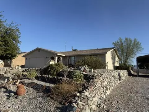 711 Papoose Dr, Lake Havasu City, AZ 86406