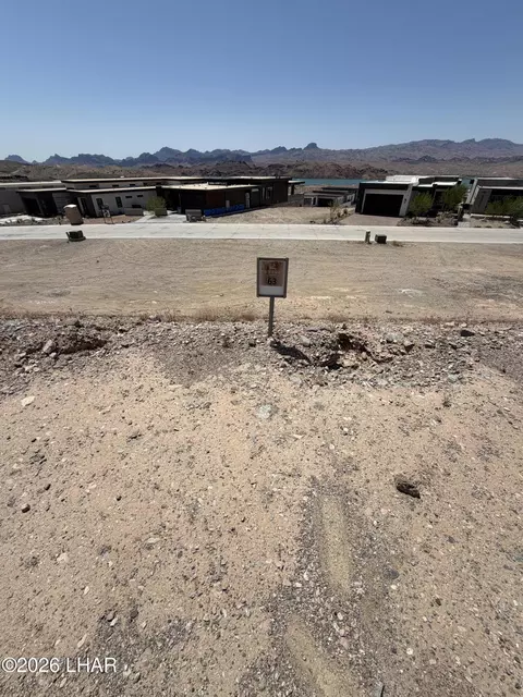 2320 Lake Ridge Way, Lake Havasu City, AZ 86406
