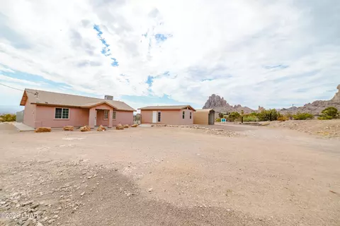 2310 S Dewey Rd, Golden Valley, AZ 86413