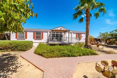 16330 S Hillery Ave, Yucca, AZ 86438