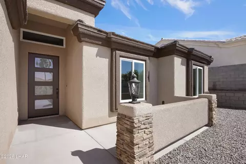 3725 Squaw Dr, Lake Havasu City, AZ 86406