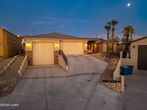 1782 Lockheed Bay Bay, Lake Havasu City, AZ 86404