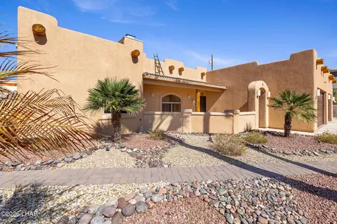 3751 Shiawassee Dr, Lake Havasu City, AZ 86404