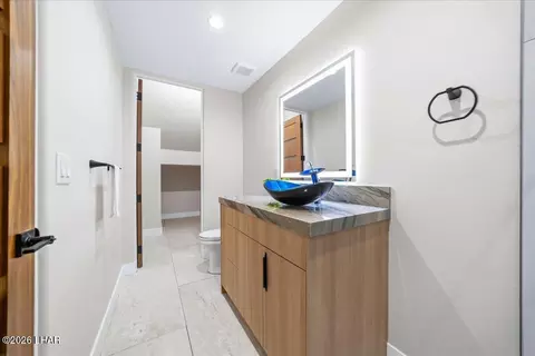 Bath - 8470 River View Villas Dr, Parker, AZ 85344 photo 19 of 20
