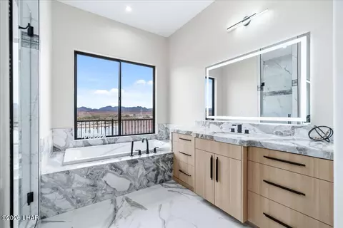 Bath - 8470 River View Villas Dr, Parker, AZ 85344 photo 9 of 20