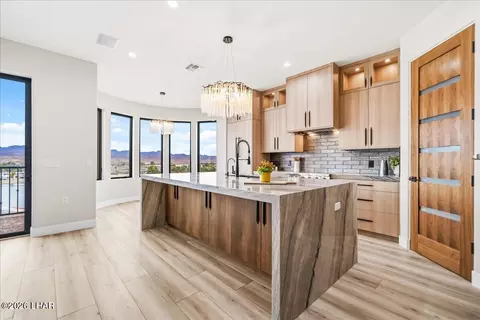 Kitchen - 8470 River View Villas Dr, Parker, AZ 85344 photo 4 of 15
