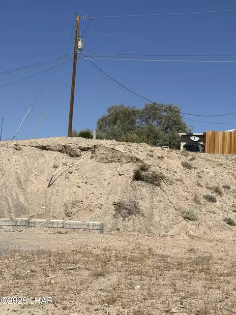 4811 E York Dr, Topock, AZ 86436 photo 3