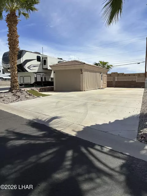 1905 Victoria Farms Rd #12, Lake Havasu City, AZ 86404