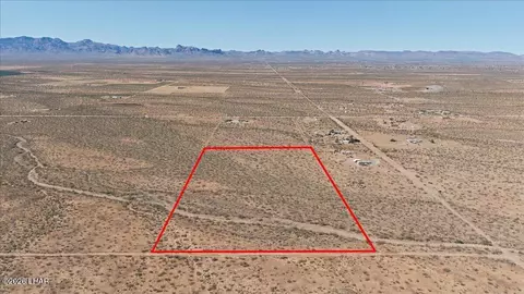 0000 Bosque Rd, Golden Valley, AZ 86413
