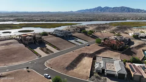 - E Tradition Ln, Lake Havasu City, AZ 86404