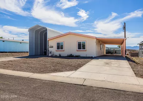 3039 Lake Dr, Lake Havasu City, AZ 86404