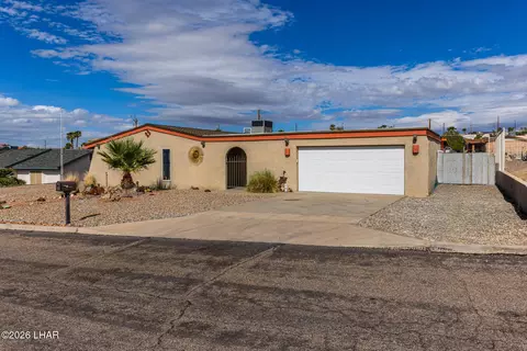 2985 Pepperwood Dr, Lake Havasu City, AZ 86404
