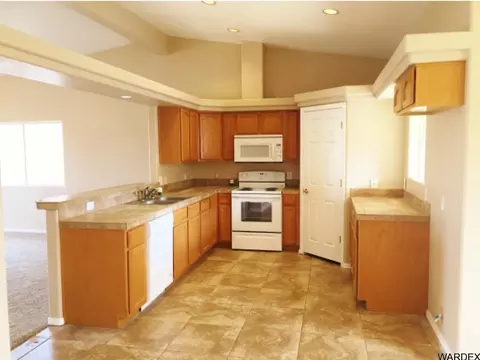 3974 E Suffock Ave, Kingman, AZ 86409 photo 4